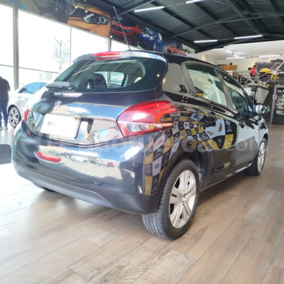 Foto 11 de Peugeot 208