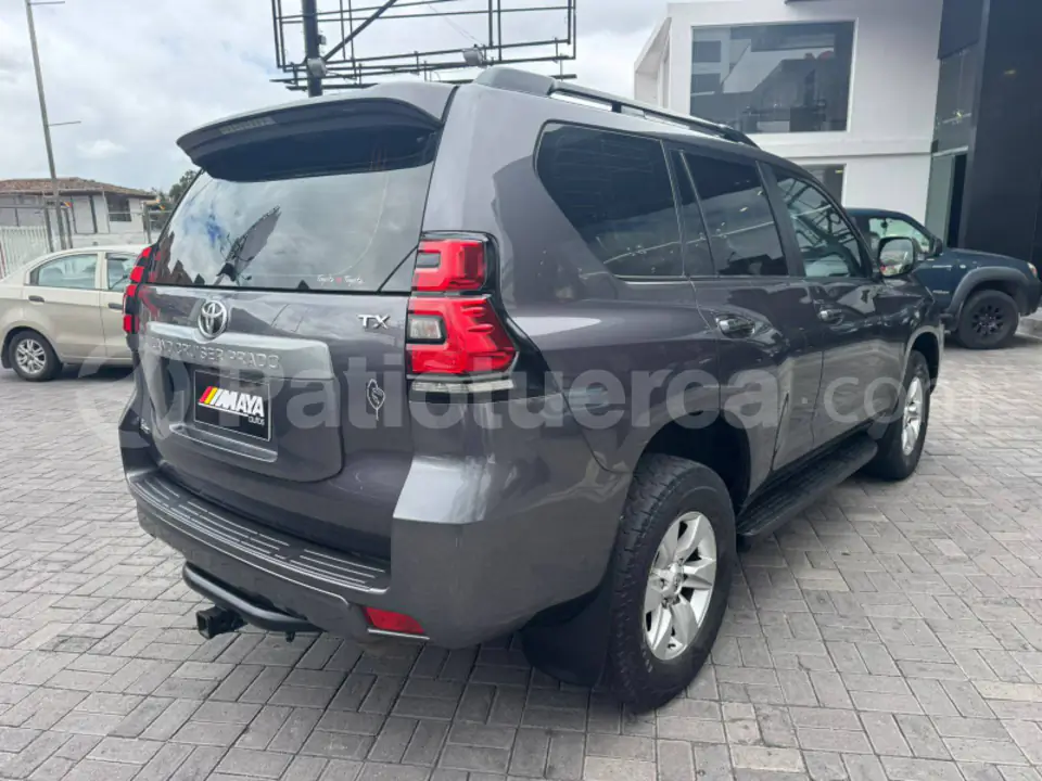 Foto 12 de Toyota Land Cruiser Prado