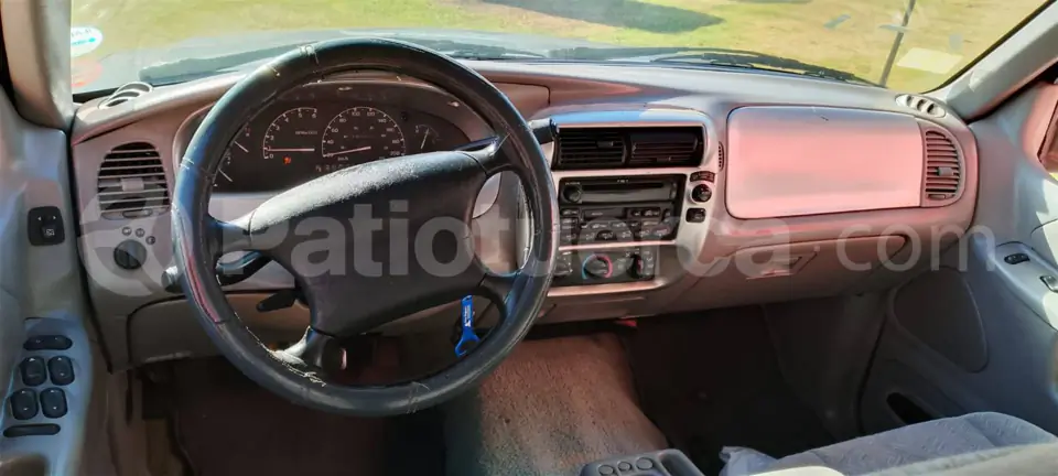 Foto 8 de Ford Explorer XLT