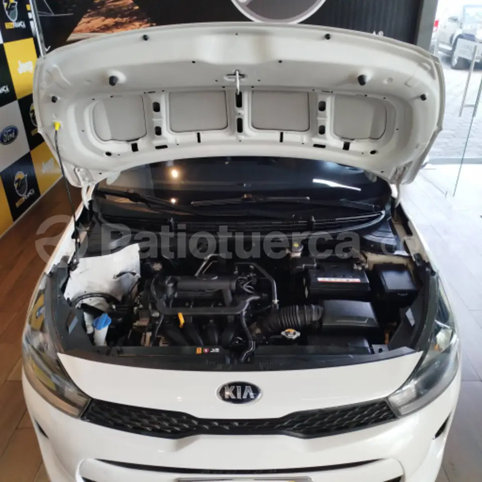 Foto 3 de Kia RIO 5