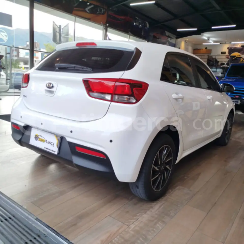 Foto 12 de Kia RIO 5