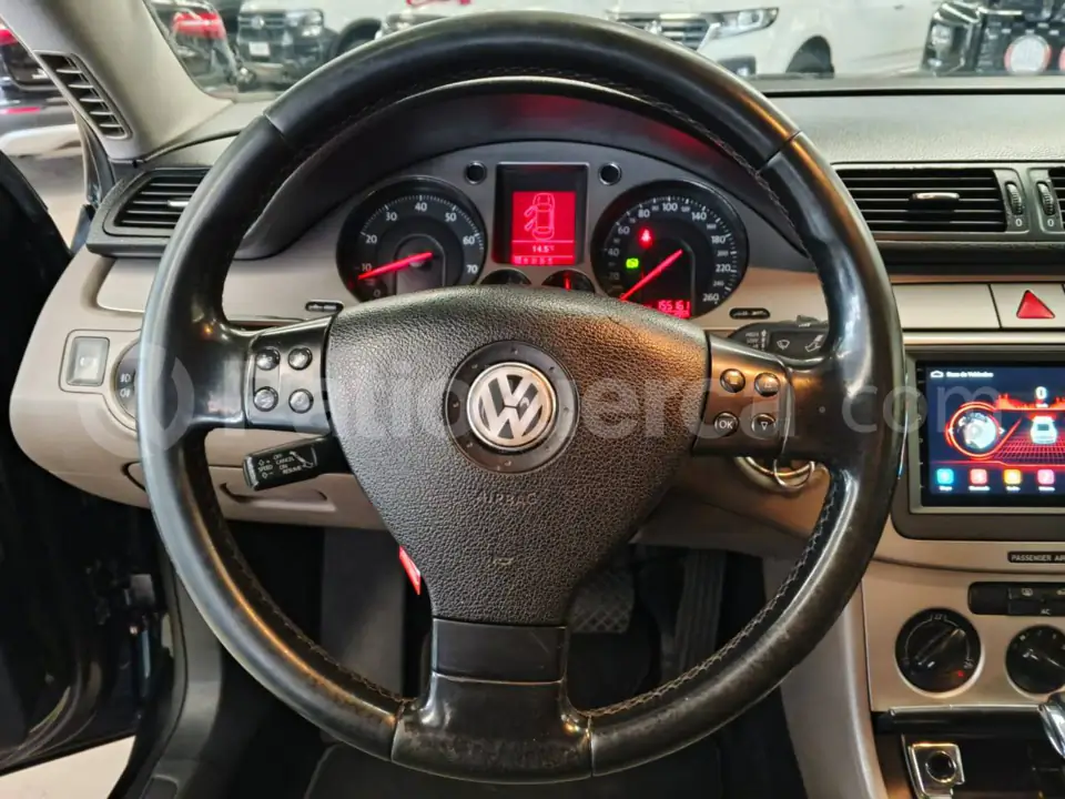 Foto 5 de Volkswagen PASSAT ADVANCE