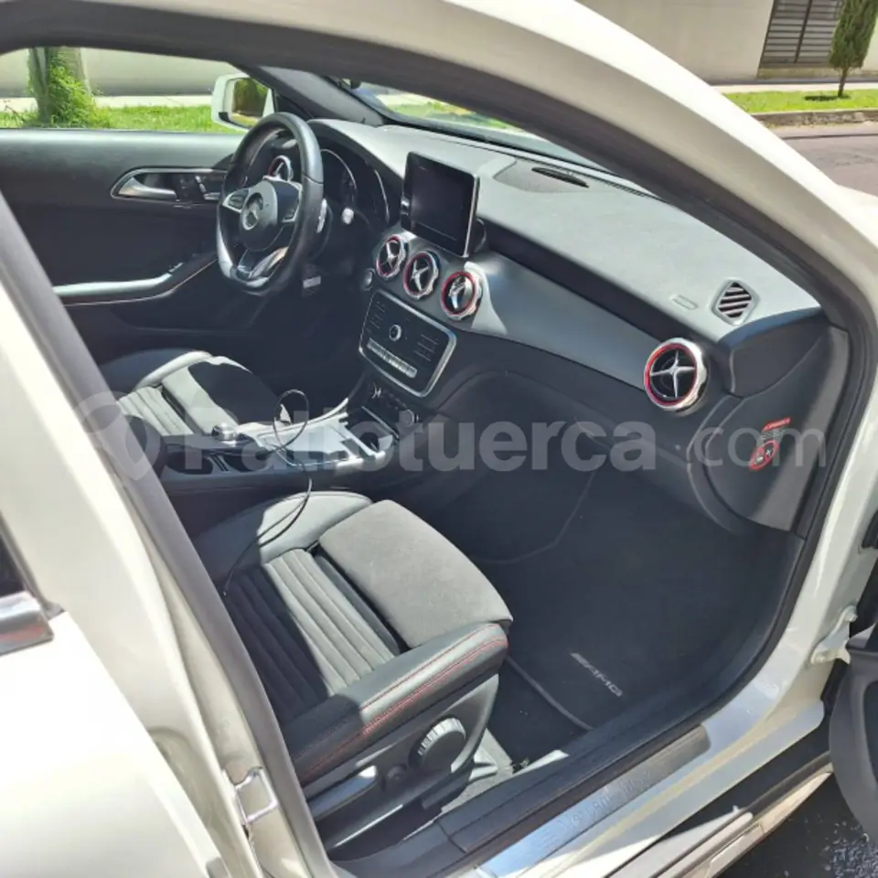 Foto 10 de Mercedes Benz GLA 250