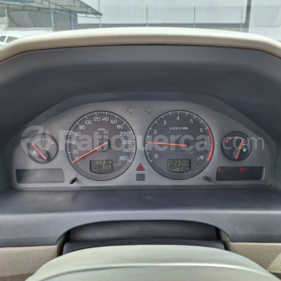 Foto 4 de Volvo V70 XC