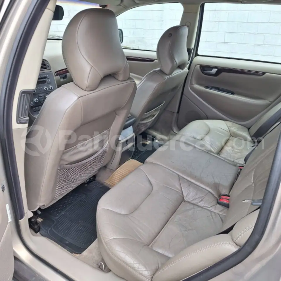 Foto 7 de Volvo V70 XC