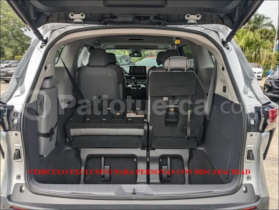 Foto 12 de Toyota Sienna