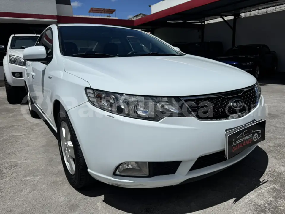 Foto 2 de Kia Cerato Forte