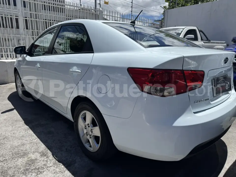 Foto 4 de Kia Cerato Forte