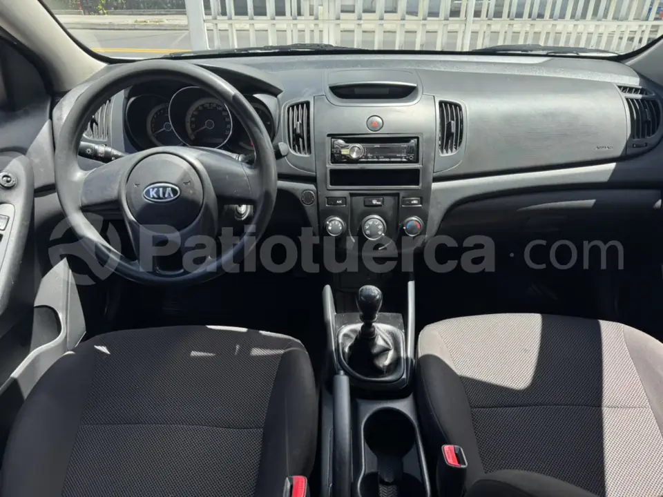 Foto 7 de Kia Cerato Forte