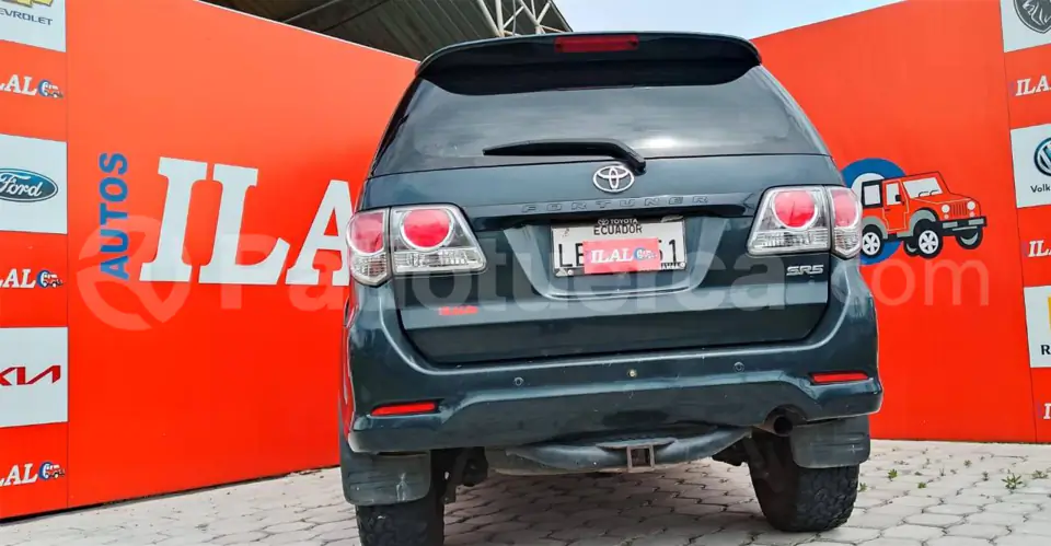 Foto 4 de Toyota Fortuner 2.7