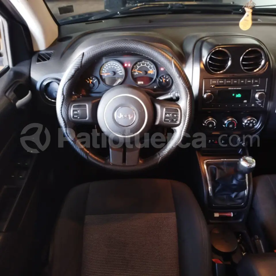 Foto 8 de Jeep Compass Sport