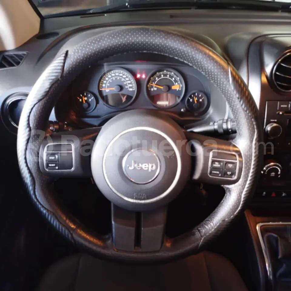 Foto 9 de Jeep Compass Sport