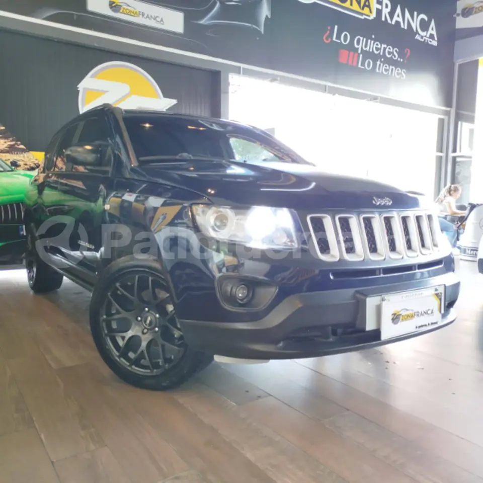 Foto 10 de Jeep Compass Sport