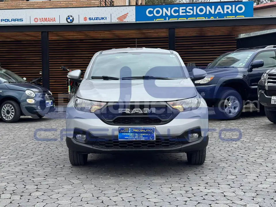 Foto 6 de Ram 700 BIGHORN