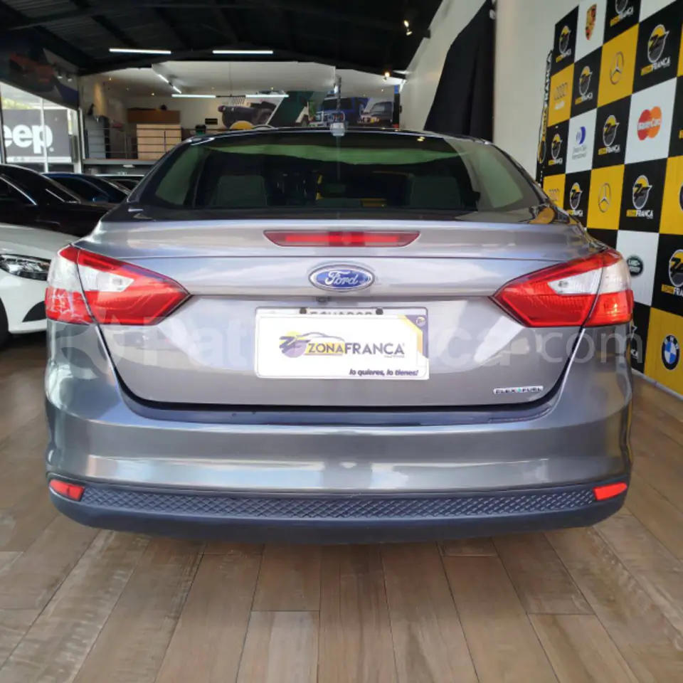 Foto 11 de Ford Focus