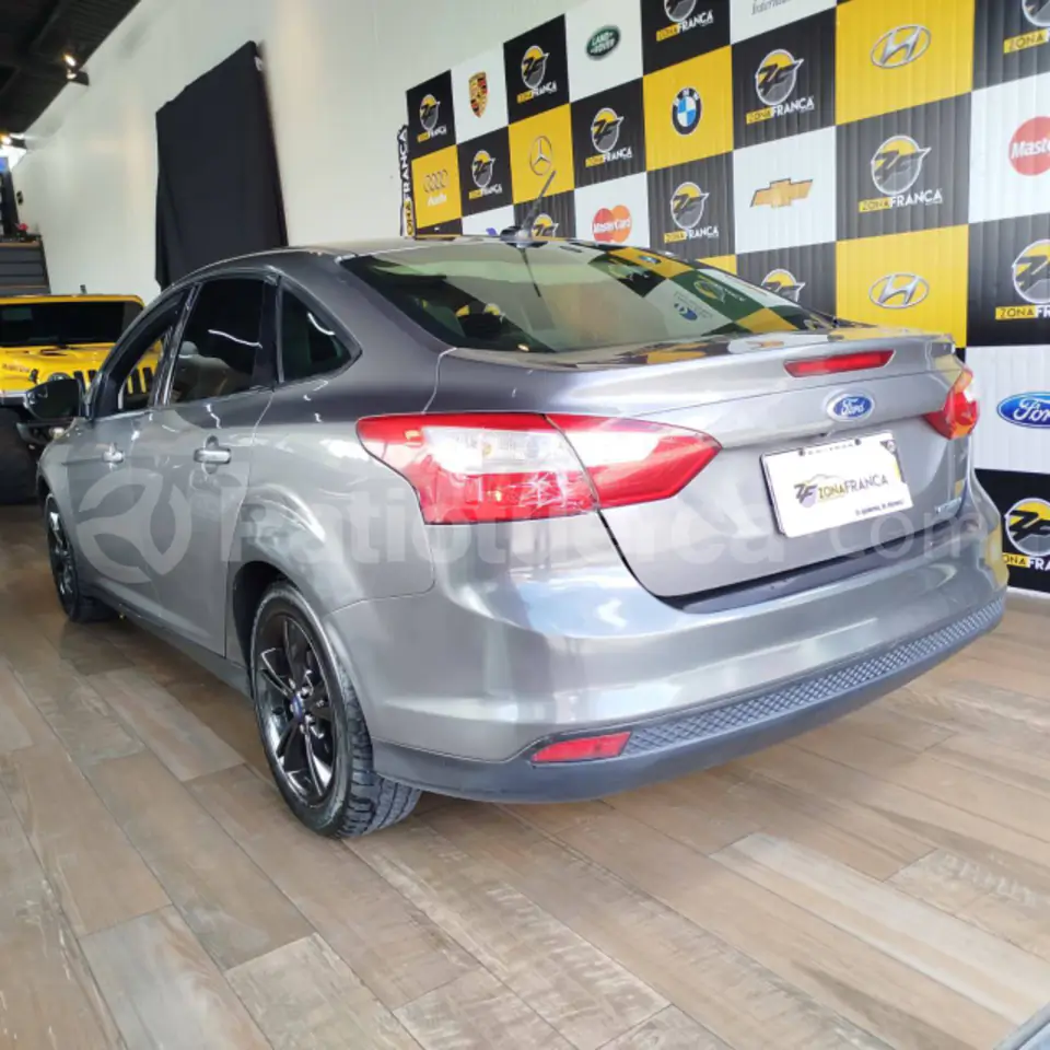 Foto 12 de Ford Focus