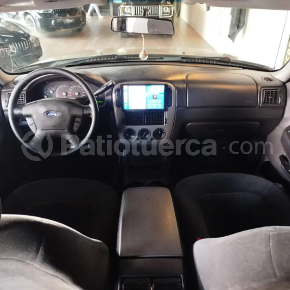 Foto 8 de Ford Explorer XLT