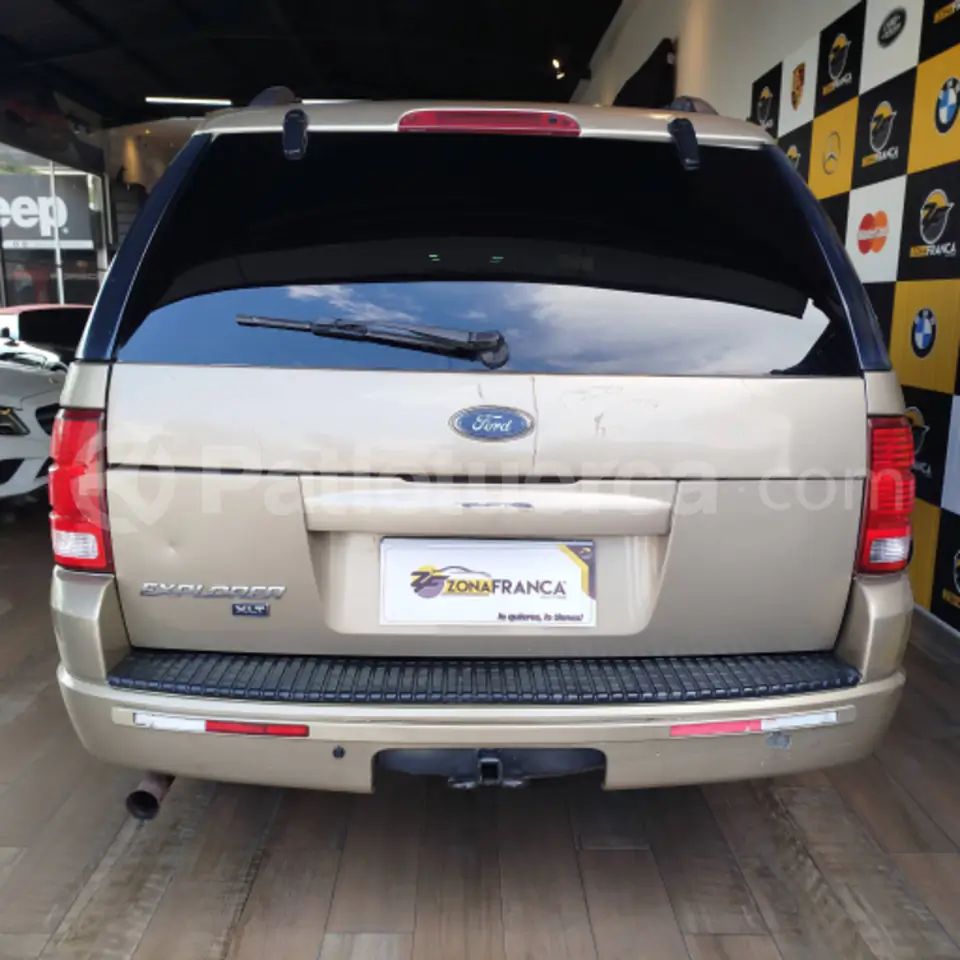 Foto 12 de Ford Explorer XLT