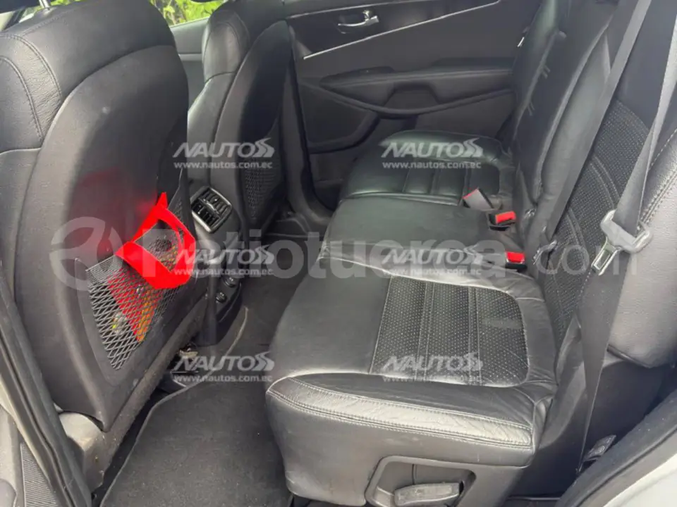 Foto 7 de Kia Sorento