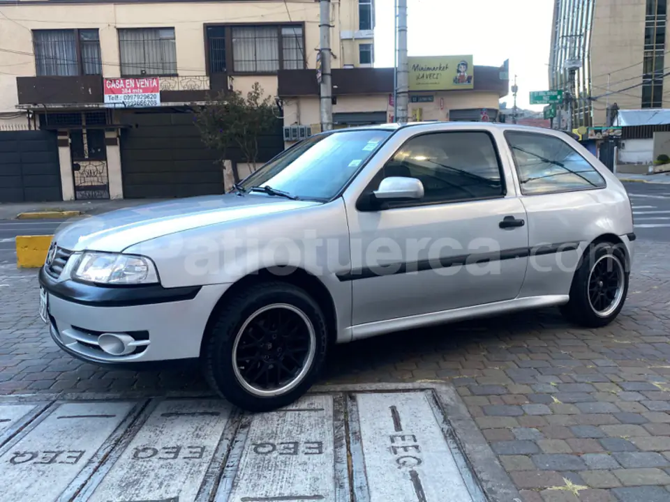 Foto 10 de Volkswagen Gol 1.8
