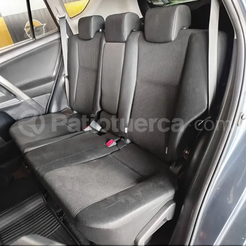 Foto 6 de Toyota NEW RAV4 AC 2.0 5P