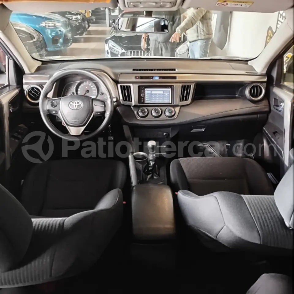 Foto 7 de Toyota NEW RAV4 AC 2.0 5P