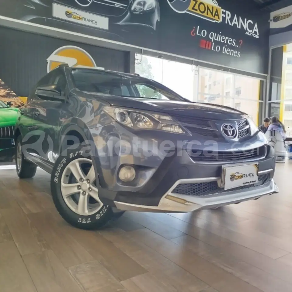 Foto 9 de Toyota NEW RAV4 AC 2.0 5P