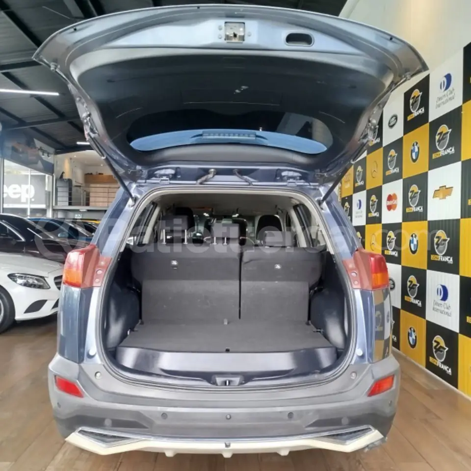 Foto 13 de Toyota NEW RAV4 AC 2.0 5P