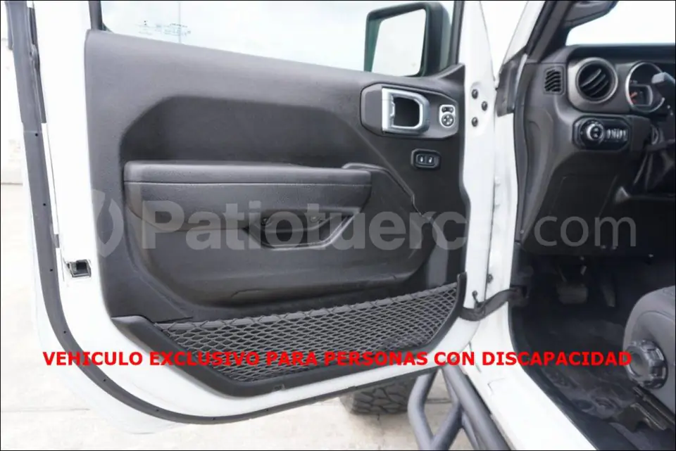 Foto 8 de Jeep GLADIATOR SPORT