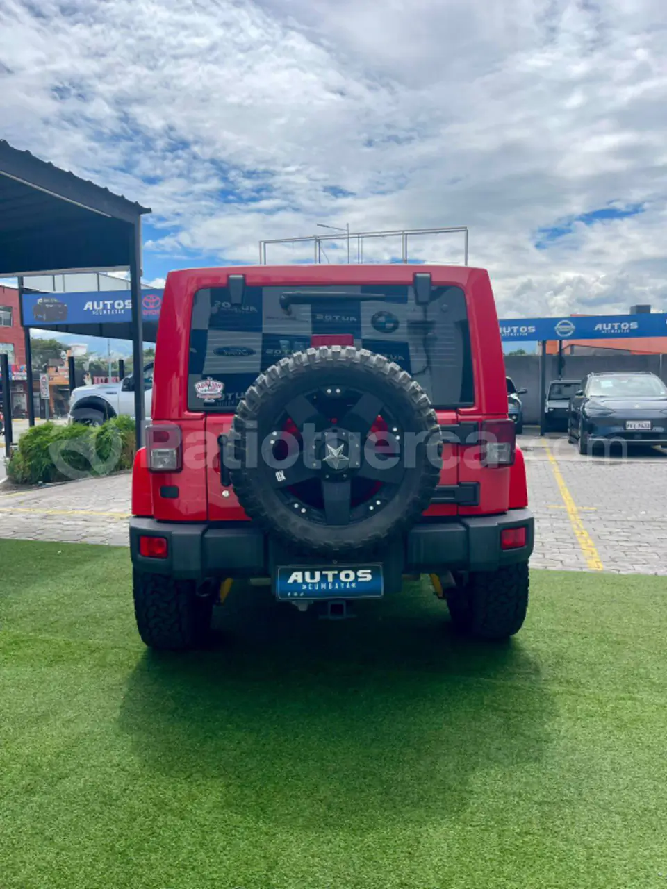 Foto 6 de Jeep Wrangler Sahara