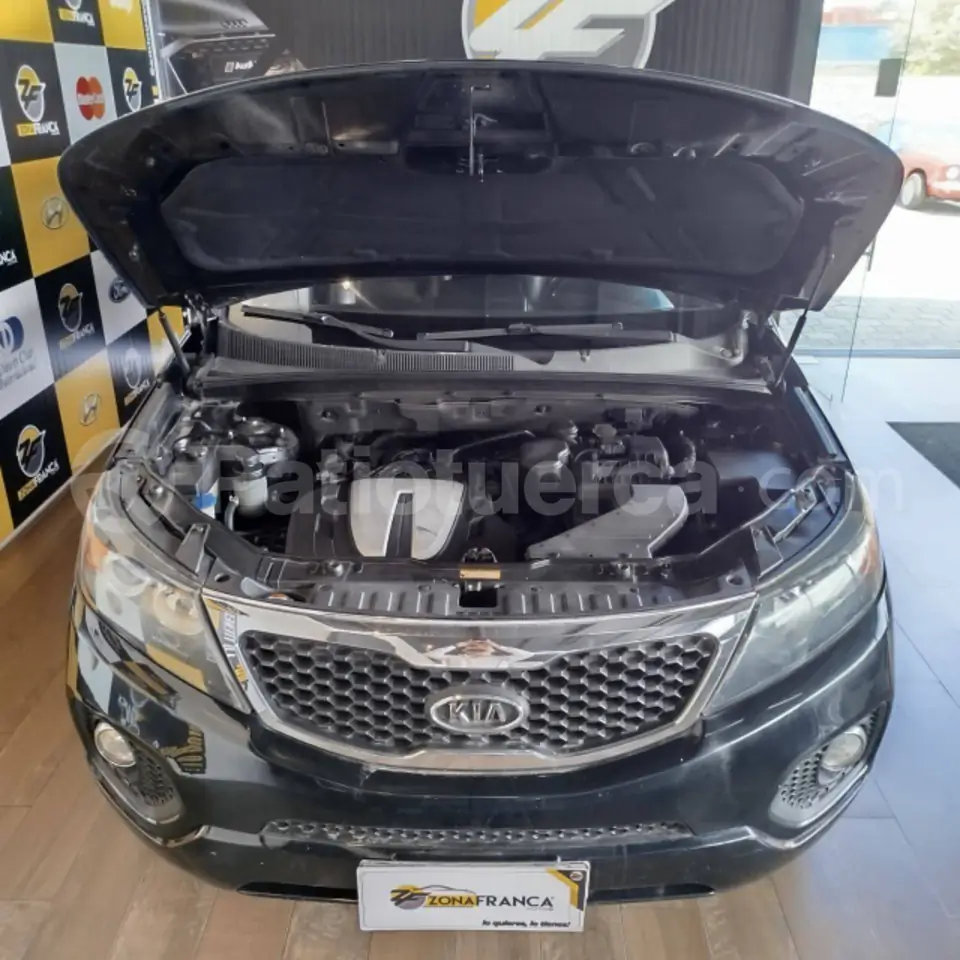 Foto 4 de Kia SORENTO GLS