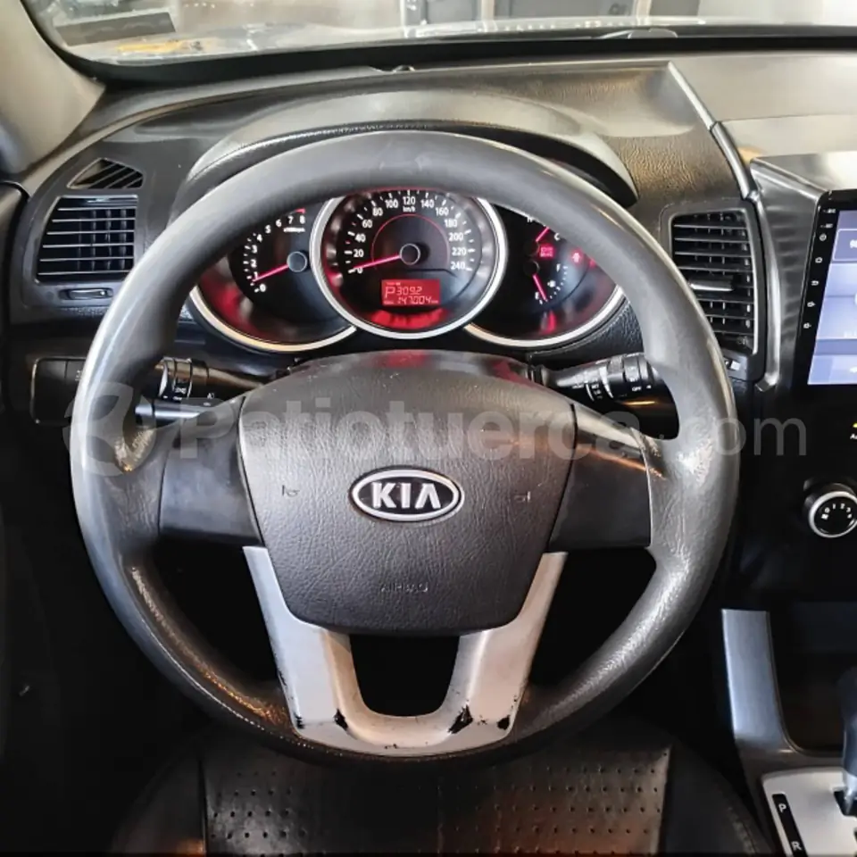 Foto 9 de Kia SORENTO GLS