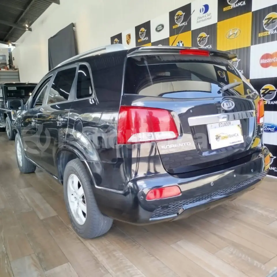 Foto 15 de Kia SORENTO GLS