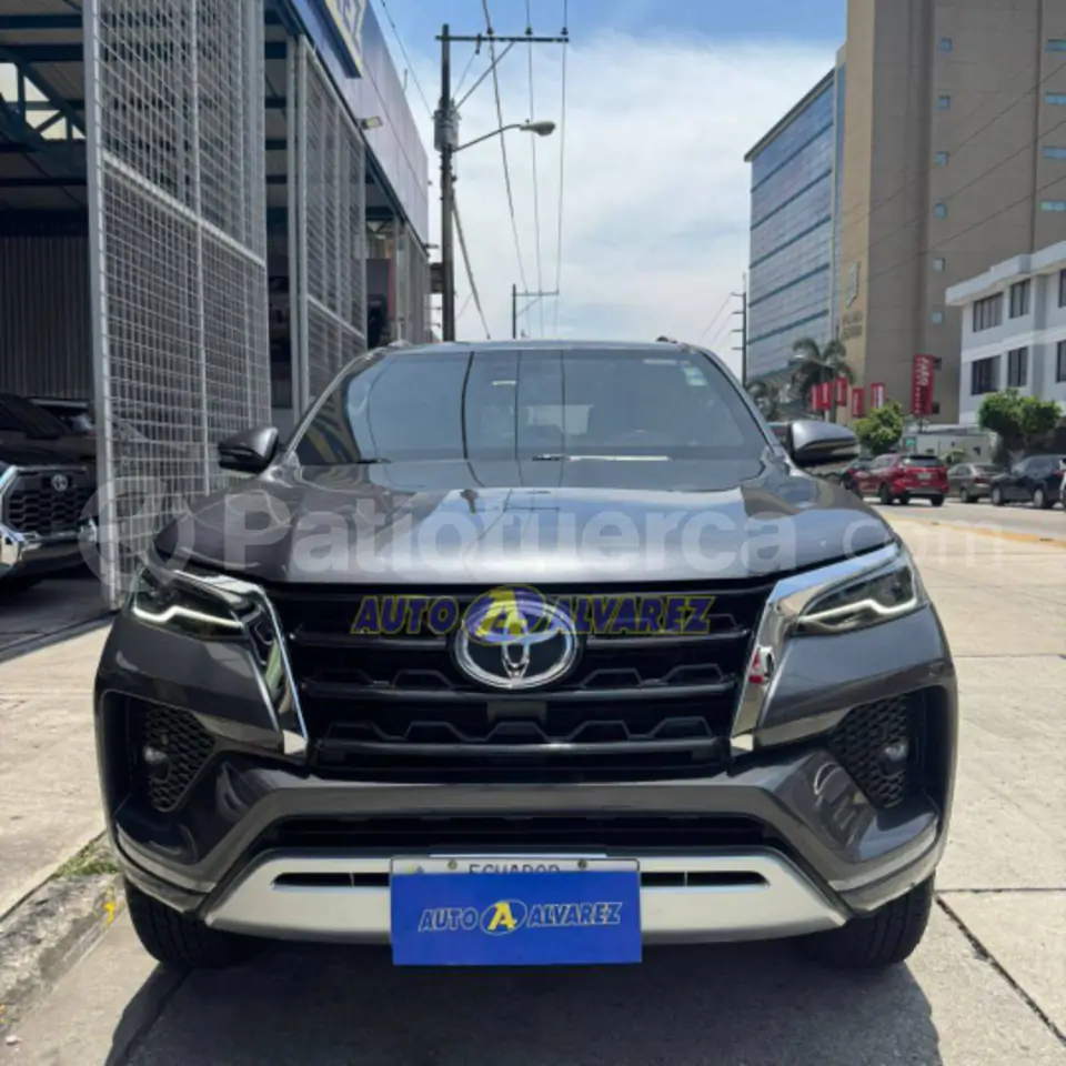 Foto 6 de Toyota Fortuner