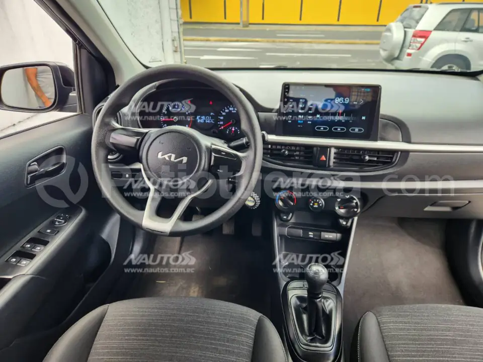 Foto 3 de Kia PICANTO EX 1.0