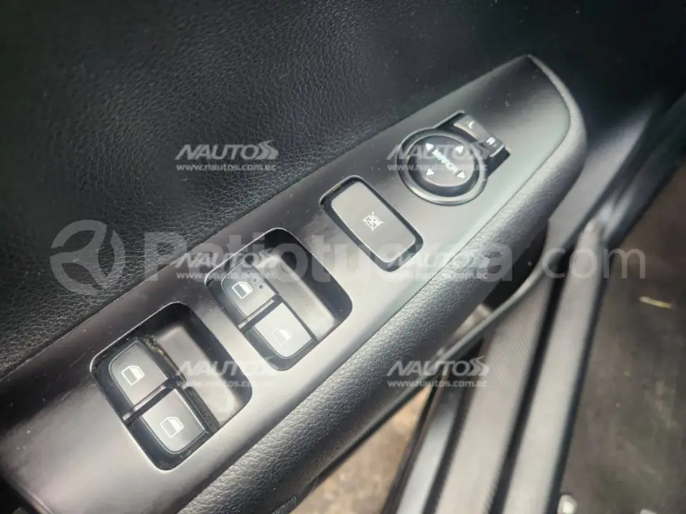Foto 9 de Kia PICANTO EX 1.0