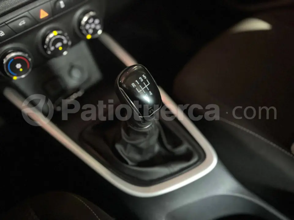 Foto 17 de Chevrolet ONIX