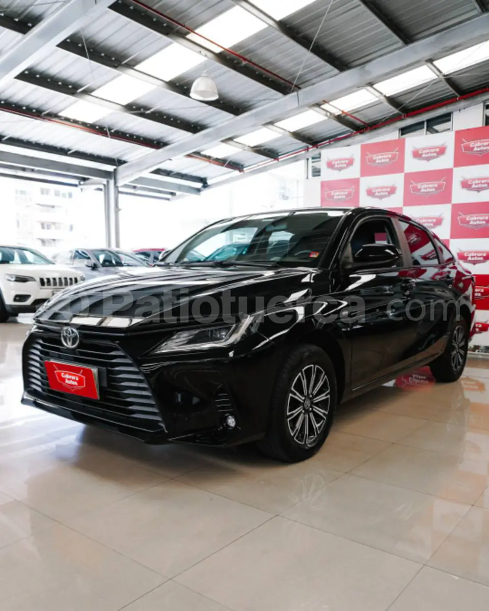 Foto 1 de Toyota New Yaris