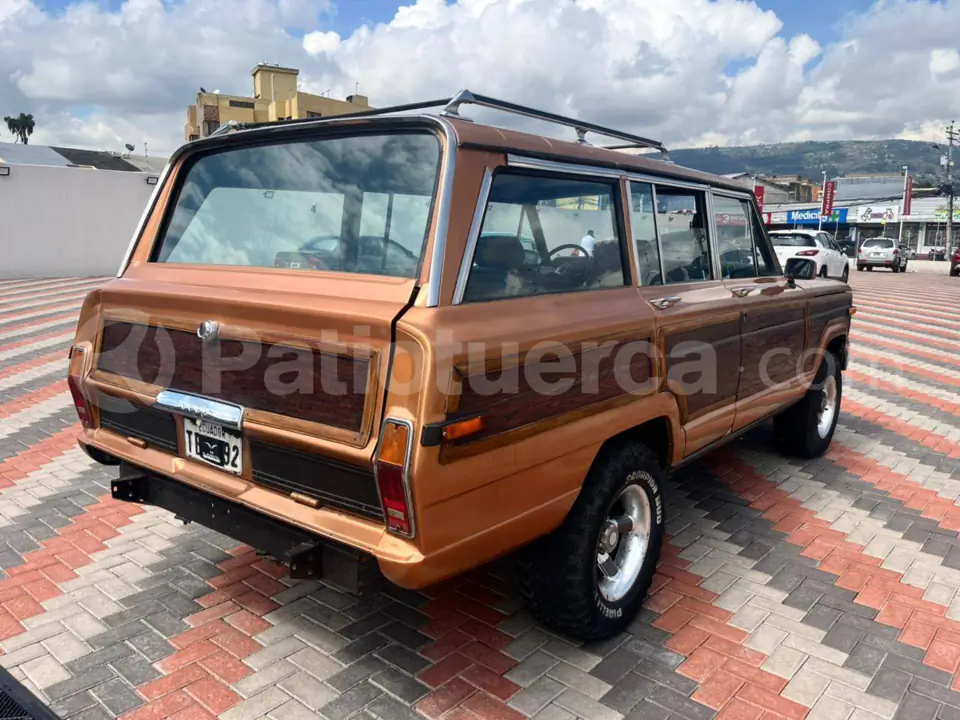 Foto 8 de Jeep Wagoneer