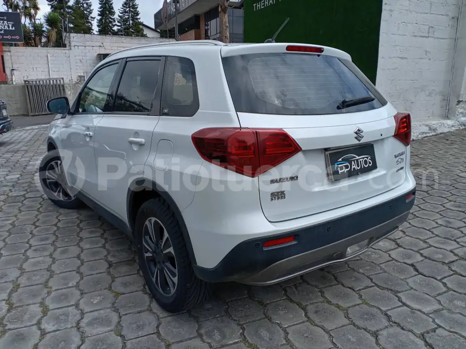 Foto 12 de Suzuki Vitara GLX