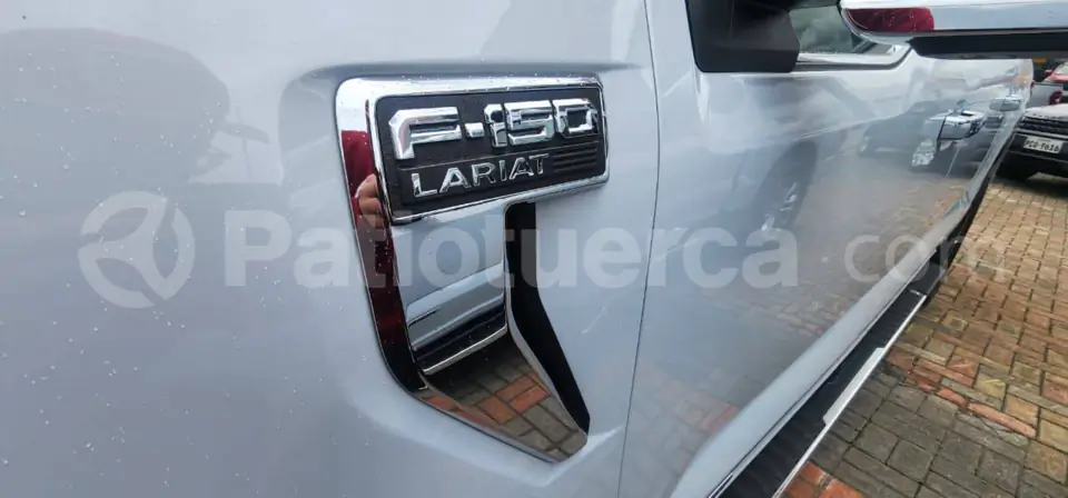 Foto 7 de Ford F150 LARIAT SC ECOBOOST AC 3.5 CD