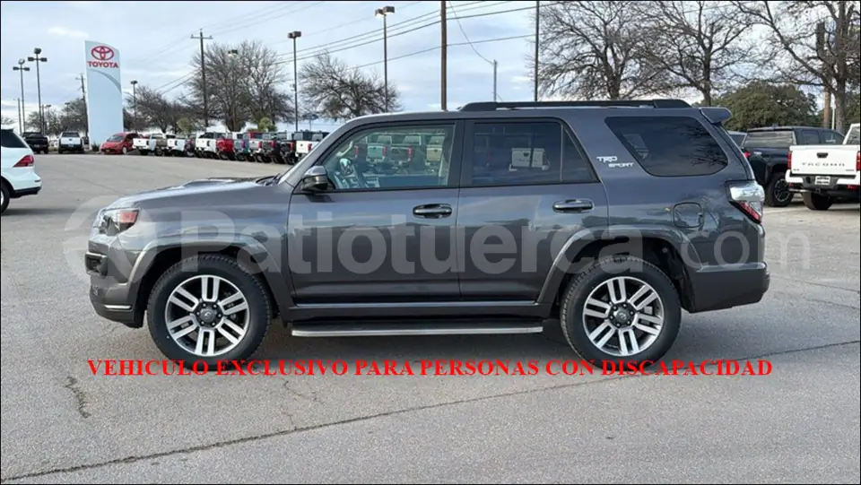 Foto 1 de Toyota 4Runner TRD
