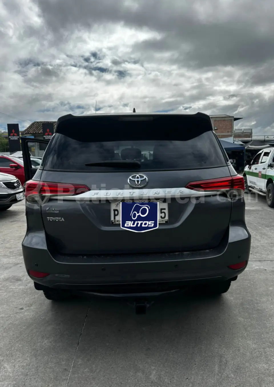 Foto 2 de Toyota Fortuner 2.7