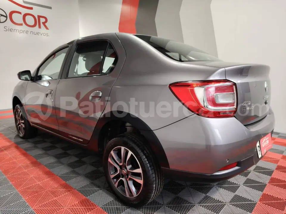 Foto 10 de Renault Logan