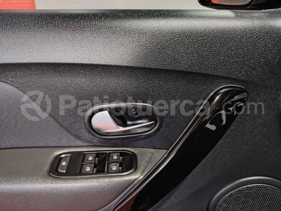 Foto 28 de Renault Logan