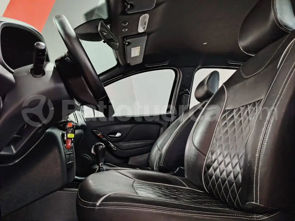 Foto 9 de Renault LOGAN CROSS INTENS