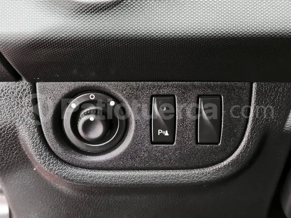 Foto 17 de Renault LOGAN CROSS INTENS