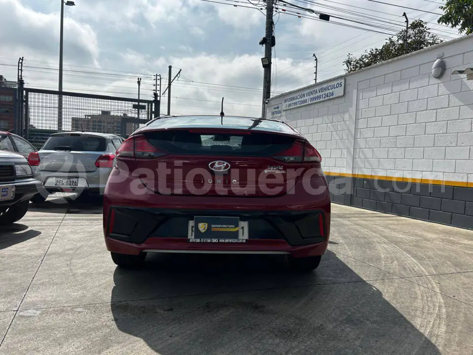 Foto 4 de Hyundai Ioniq Hybrid