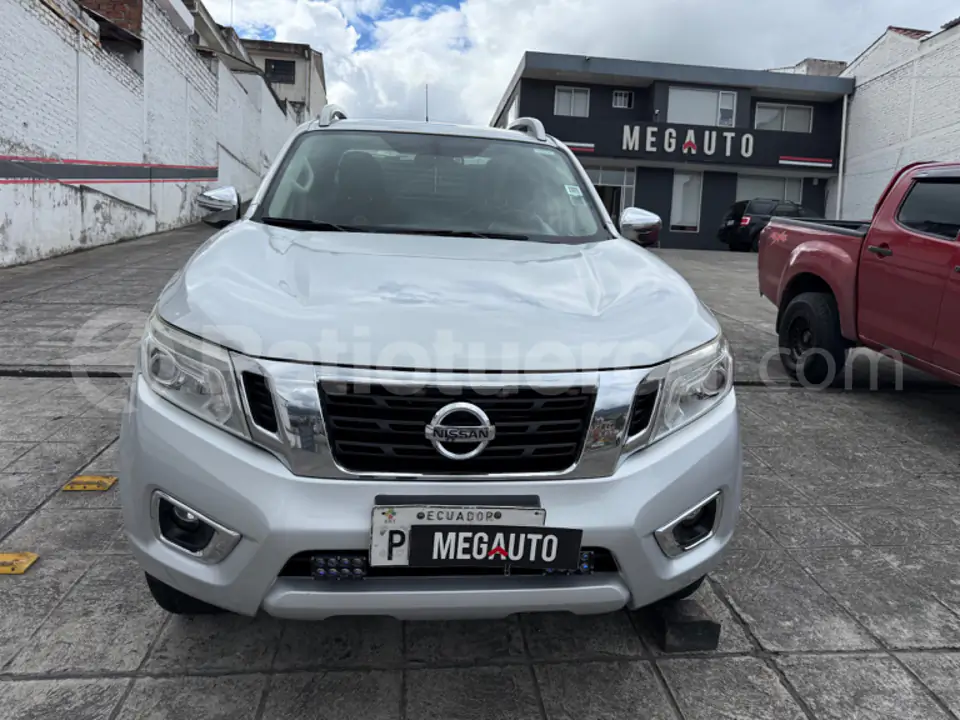 Foto 1 de Nissan Frontier SE