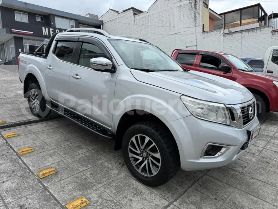 Foto 2 de Nissan Frontier SE